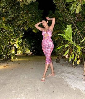Amyra Dastur feet photo 16