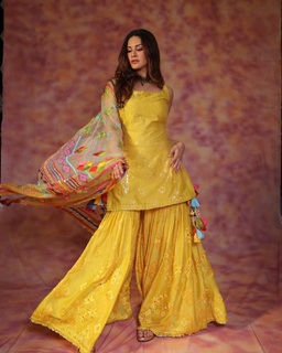 Amyra Dastur feet photo 2