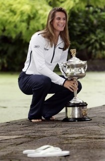 Amélie Mauresmo feet photo 11