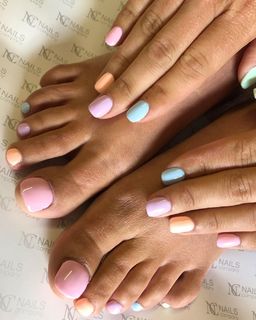 Amélie Neten feet photo 4