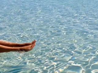 Ana Albadalejo feet photo 12