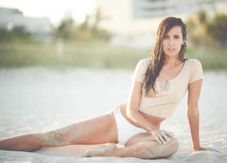 Ana Albadalejo feet photo 13