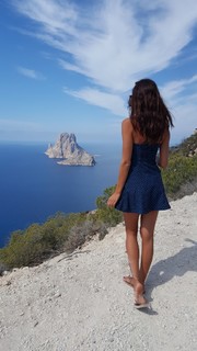 Ana Albadalejo feet photo 12
