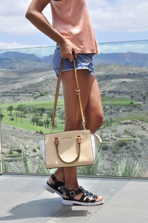 Ana Albadalejo feet photo 15
