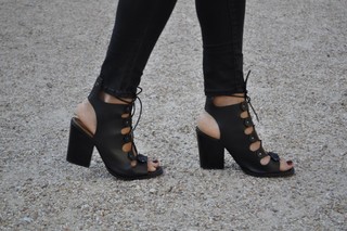 Ana Albadalejo feet photo 9