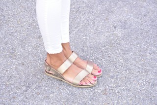 Ana Albadalejo feet photo 20