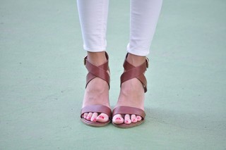 Ana Albadalejo feet photo 6