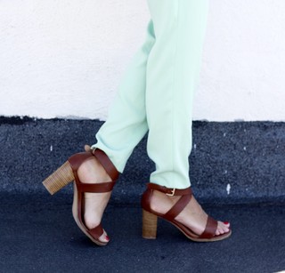 Ana Albadalejo feet photo 12