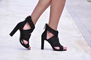 Ana Albadalejo feet photo 16