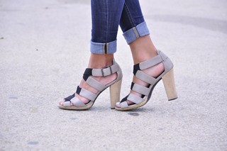 Ana Albadalejo feet photo 17