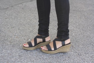Ana Albadalejo feet photo 17