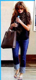 Ana Barbara feet photo thumbnail