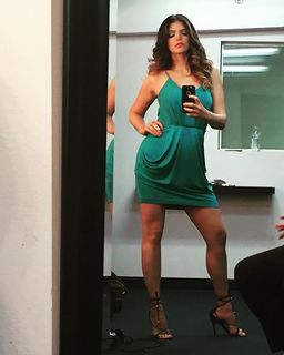 Ana Barbara feet photo thumbnail