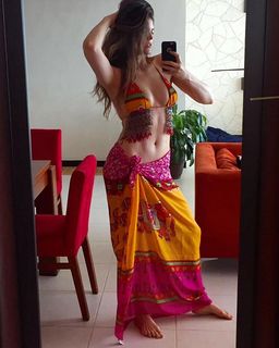 Ana Barbara feet photo thumbnail