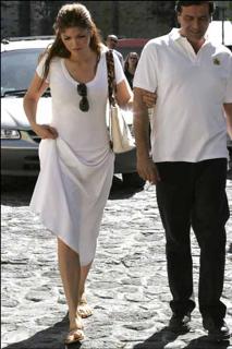 Ana Barbara feet photo thumbnail