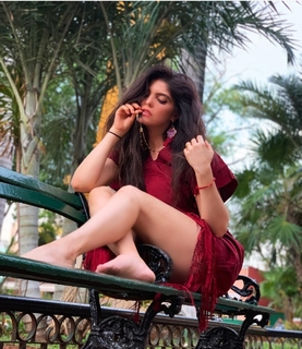 Ana Barbara feet photo thumbnail
