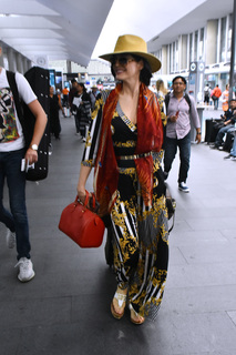 Ana Barbara feet photo thumbnail