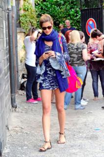 Ana Beatriz Barros feet photo thumbnail