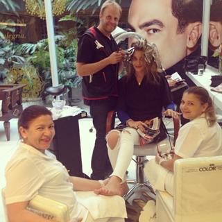 Ana Beatriz Barros feet photo thumbnail