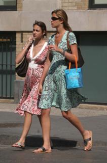 Ana Beatriz Barros feet photo thumbnail