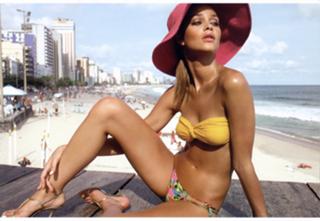 Ana Beatriz Barros feet photo thumbnail