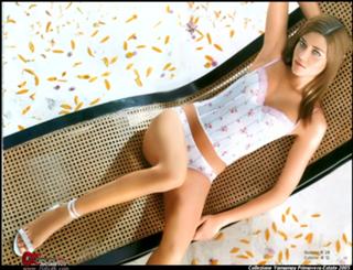 Ana Beatriz Barros feet photo thumbnail