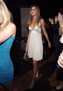 Ana Beatriz Barros feet photo thumbnail