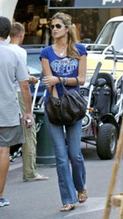 Ana Beatriz Barros feet photo thumbnail