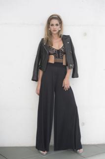 Ana Beatriz Barros feet photo thumbnail