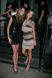 Ana Beatriz Barros feet photo thumbnail