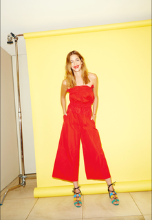 Ana Beatriz Barros feet photo thumbnail