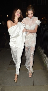 Ana Beatriz Barros feet photo thumbnail