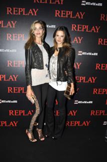 Ana Beatriz Barros feet photo thumbnail