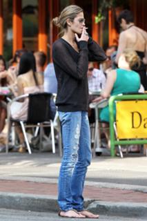 Ana Beatriz Barros feet photo thumbnail