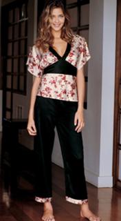 Ana Beatriz Barros feet photo thumbnail