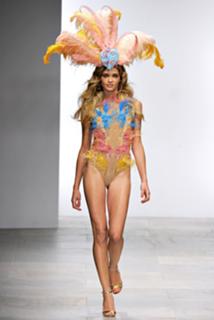 Ana Beatriz Barros feet photo thumbnail