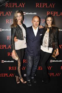 Ana Beatriz Barros feet photo thumbnail