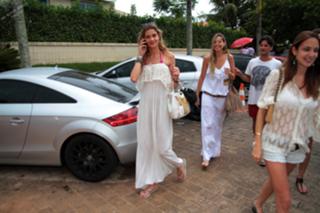 Ana Beatriz Barros feet photo thumbnail