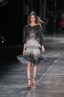 Ana Beatriz Barros feet photo thumbnail