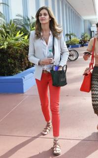 Ana Beatriz Barros feet photo thumbnail