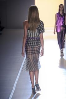 Ana Beatriz Barros feet photo thumbnail