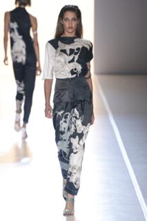 Ana Beatriz Barros feet photo thumbnail