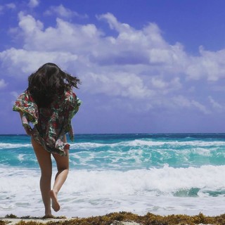 Ana Brenda Contreras feet photo thumbnail