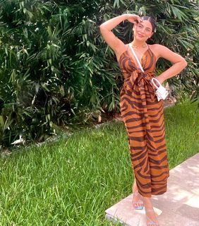 Ana Brenda Contreras feet photo thumbnail