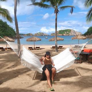 Ana Brenda Contreras feet photo thumbnail