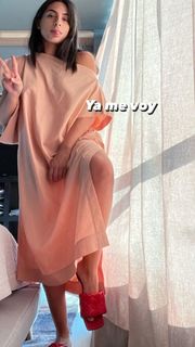 Ana Brenda Contreras feet photo thumbnail