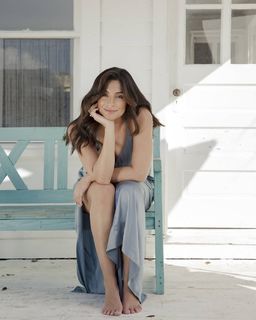 Ana Brenda Contreras feet photo thumbnail