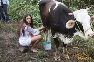 Ana Brenda Contreras feet photo thumbnail