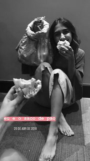 Ana Caetano feet photo 3