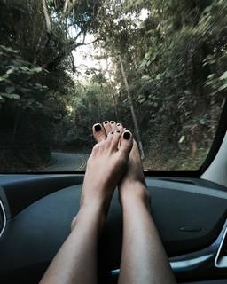 Ana Caetano feet photo 9